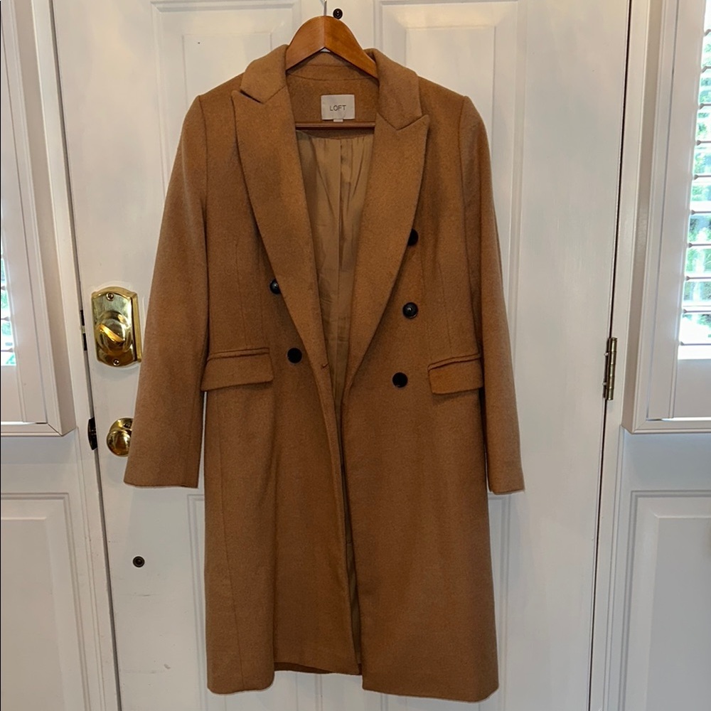 LOFT Women's Tan Double-Breasted Coat